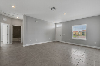 1566 Cumin Dr in Poinciana, FL - Building Photo - Interior Photo