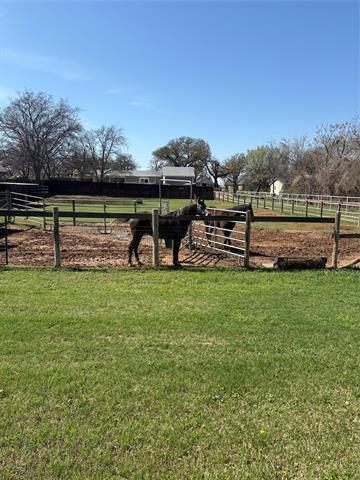 214 Collett Sublett Rd in Kennedale, TX - Building Photo - Building Photo