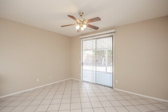 11170 W Holly St in Avondale, AZ - Building Photo - Building Photo