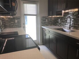 10001 W Bay Harbor Dr in Bay Harbor Islands, FL - Building Photo