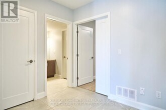 157 Boundstone Way in Ottawa, ON - Building Photo - Building Photo