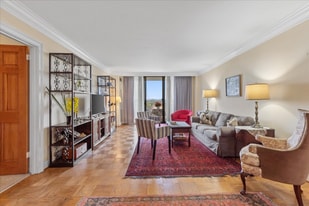 5101 River Rd in Bethesda, MD - Building Photo