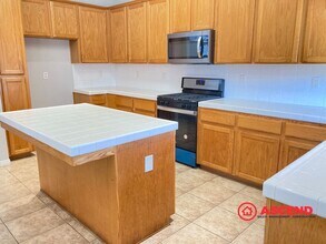 14315 Via La Merced in Bakersfield, CA - Building Photo - Building Photo