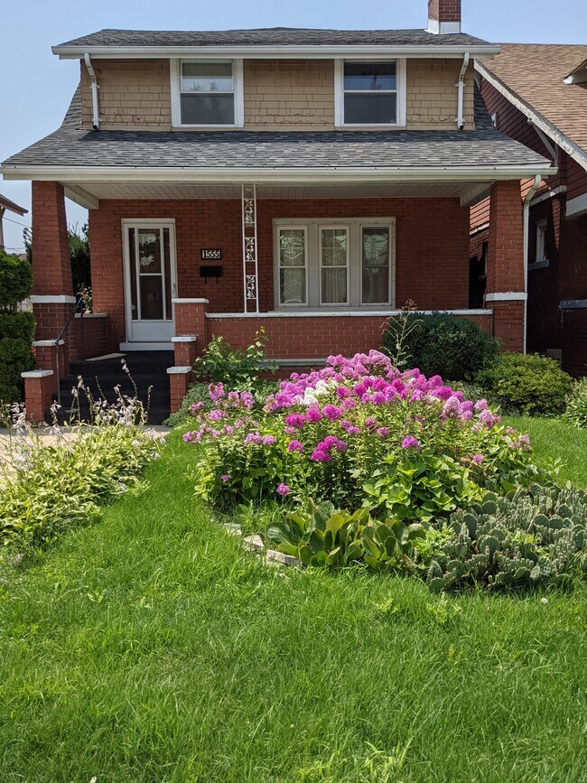 1555 Pelissier St in Windsor, ON - Building Photo - Building Photo