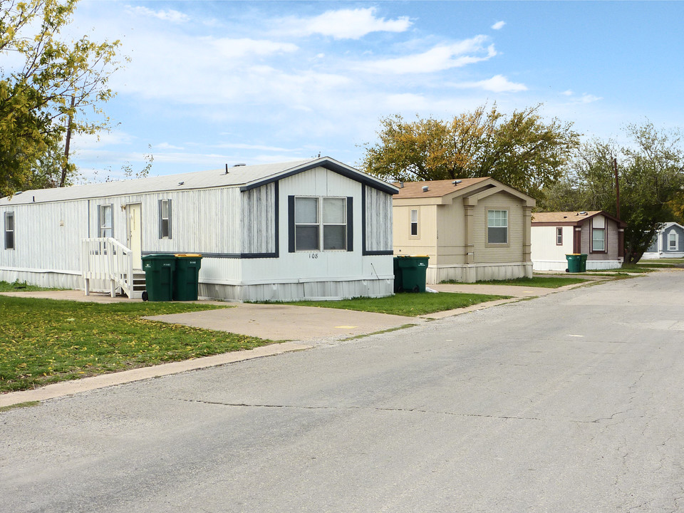 Glenn Heights Town & Country in Glenn Heights, TX - Building Photo