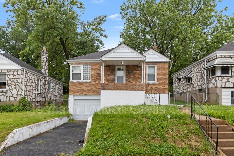 7024 Claremore Ave in St. Louis, MO - Building Photo