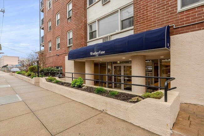 property at 750 Shore Rd