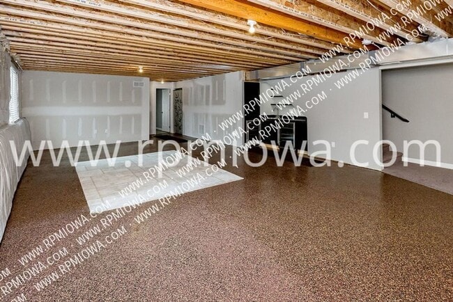 4721 NE Oak Dr in Ankeny, IA - Building Photo - Building Photo