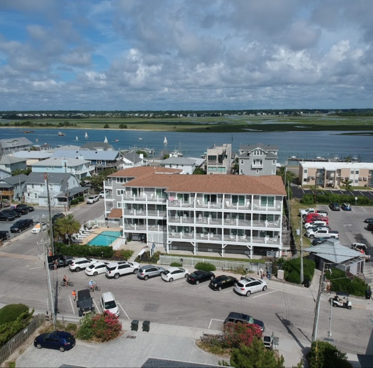 15 Nathan St in Wrightsville Beach, NC - Foto de edificio