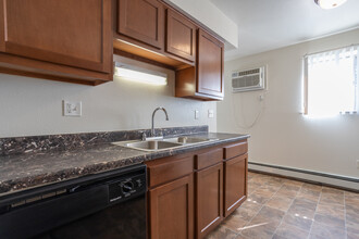 Park Place Apartments in Mt. Pleasant, MI - Building Photo - Interior Photo