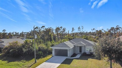 211 Australian Dr in Rotonda West, FL - Building Photo - Building Photo