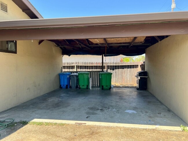 33441-33443 4th St in Union City, CA - Building Photo - Building Photo