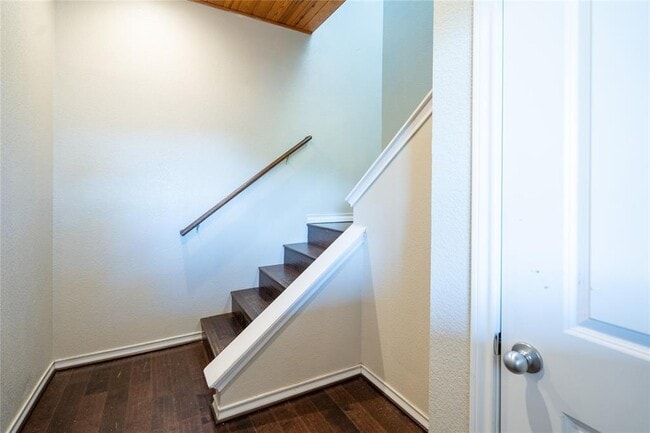 1050 Co Rd 129 in Taylor, TX - Building Photo - Building Photo