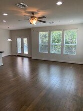 327 Bridgeford Dr in Austin, TX - Building Photo - Building Photo