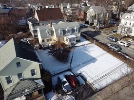 80 Curtis St in Somerville, MA - Building Photo