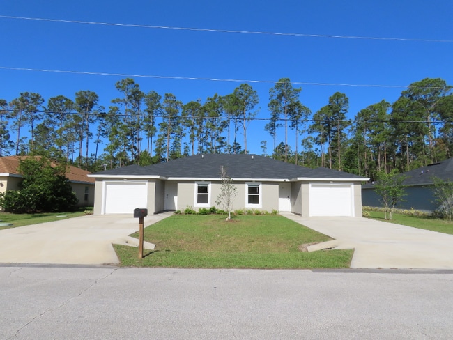 property at 32 Riddle Dr
