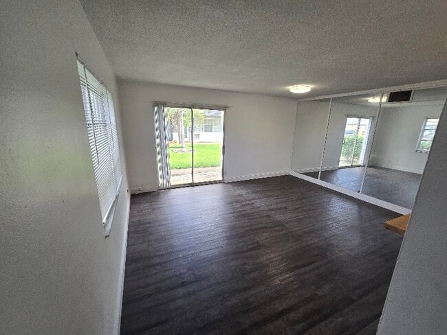 248 SE 9th Ave in Deerfield Beach, FL - Building Photo - Building Photo