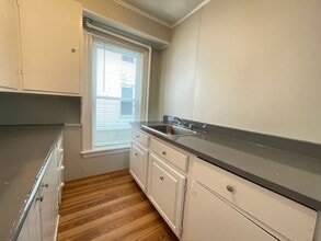 350 Portland St in Rochester, NH - Building Photo - Building Photo