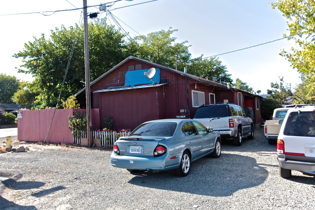 19135 Arnold in Sonoma, CA - Building Photo