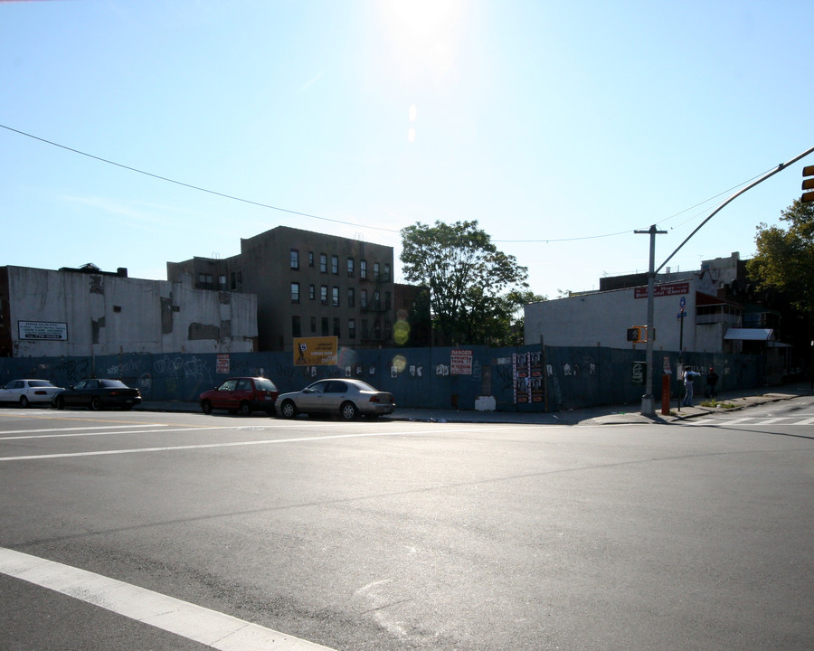 1198 E New York Ave in Brooklyn, NY - Building Photo