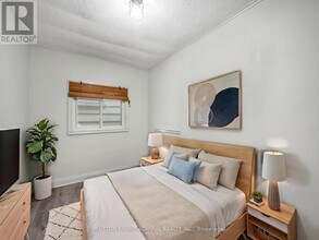 23 Kenworthy Ave in Toronto, ON - Building Photo - Building Photo