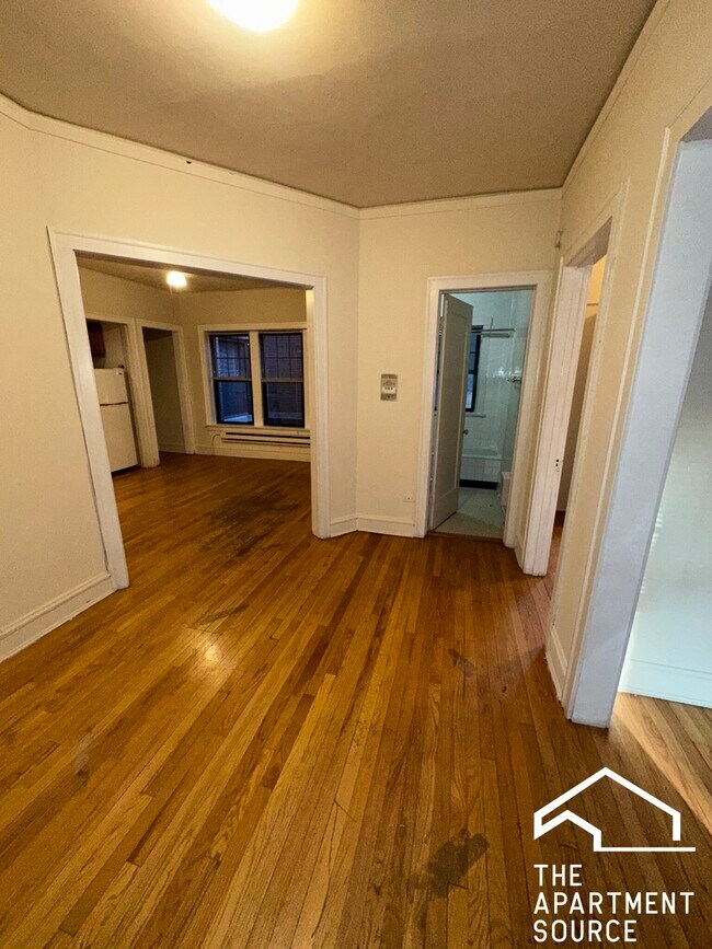 1309 Oak Ave in Evanston, IL - Foto de edificio - Building Photo