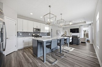 2209 Aerotrain Ct N in Plain City, OH - Foto de edificio - Building Photo