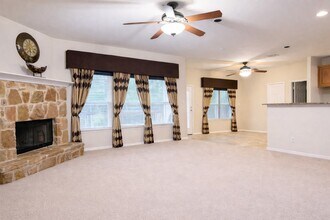 169 Red Hawk Ridge in San Antonio, TX - Building Photo - Building Photo