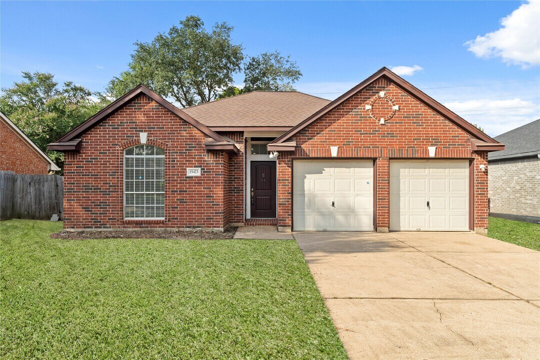 19423 Misty Cove Dr in Katy, TX - Building Photo