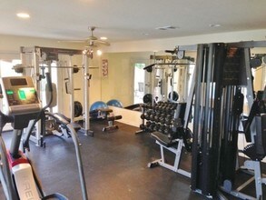 1101 Grove Blvd in Austin, TX - Building Photo - Building Photo