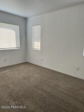 3349 N Yavapai Rd E in Prescott Valley, AZ - Building Photo - Building Photo