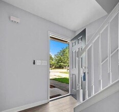 558 Manning Rd SW in Marietta, GA - Building Photo - Building Photo