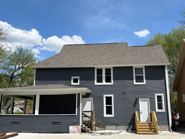 3 W Illinois St-Unit -713 #3 W Illinois St-713 #3 in Urbana, IL - Building Photo - Building Photo