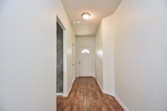 3102 Apple Dale Dr in Houston, TX - Building Photo - Building Photo