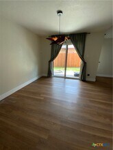 4725 Hartrick Bluff Rd in Temple, TX - Foto de edificio - Building Photo