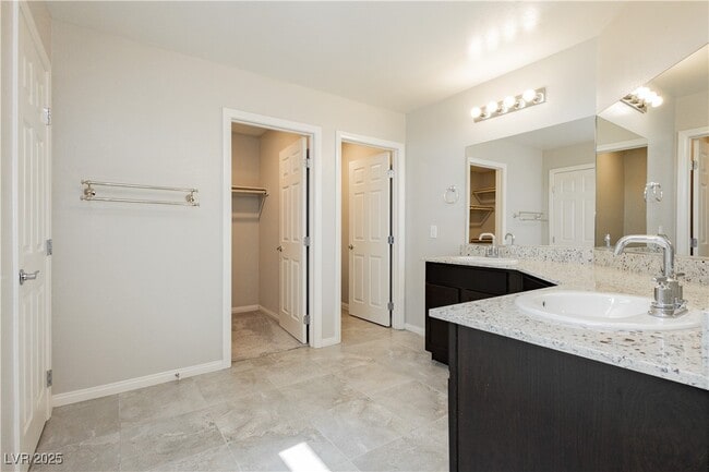 4435 Stardusk Falls Ave