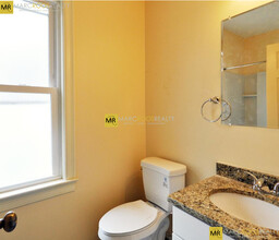 35 Pratt St, Unit Pratt St in Boston, MA - Building Photo - Building Photo