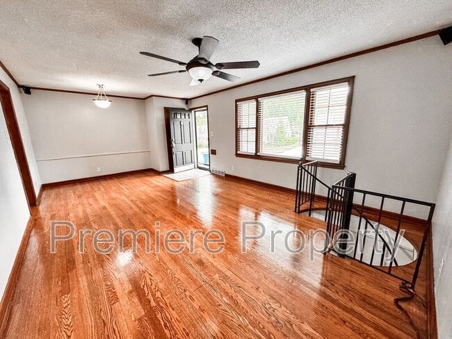 3029 W 74th St in Prairie Village, KS - Building Photo - Building Photo