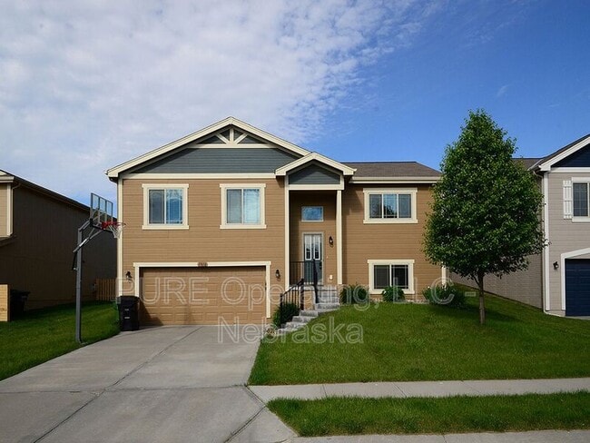 property at 7918 S 190th Ave