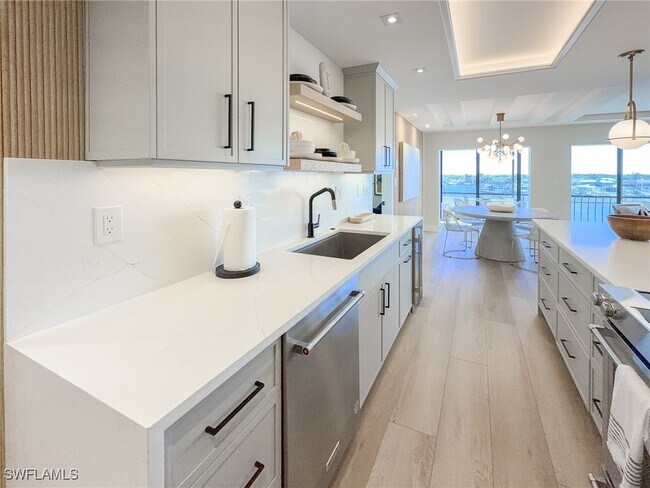 property at 3430 Gulf Shore Blvd N