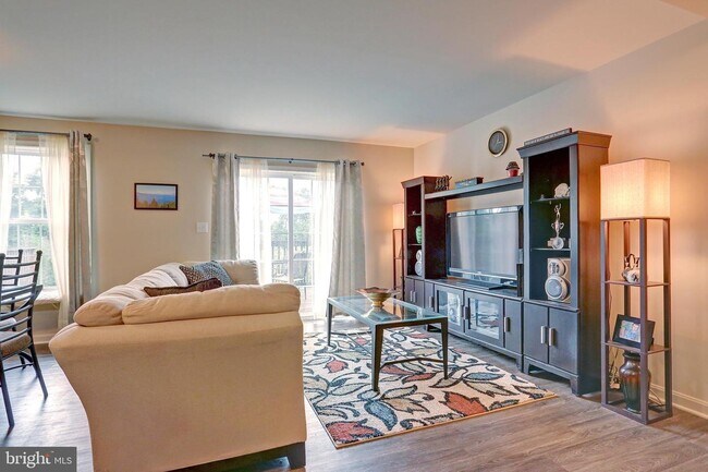 117 Bungalow Rd in Enola, PA - Foto de edificio - Building Photo