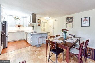 4600 Connecticut Ave NW in Washington, DC - Foto de edificio - Building Photo