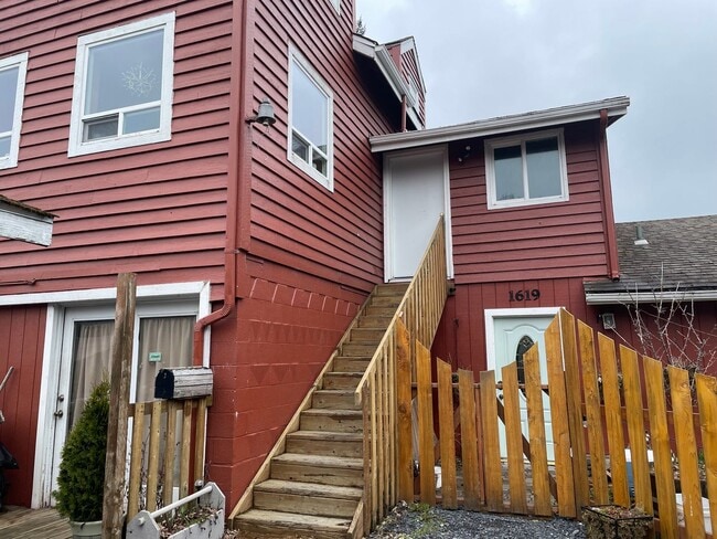 1619 Mission Rd in Kodiak, AK - Building Photo - Building Photo