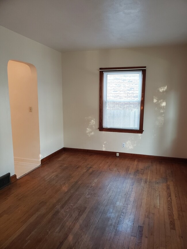 2318 Central Ave in Bettendorf, IA - Building Photo - Building Photo