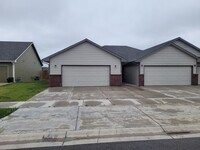 451 S Longbranch Dr photo'