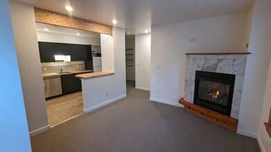 3508 Wallingford Ave N in Seattle, WA - Foto de edificio - Building Photo