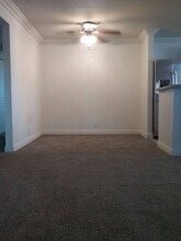 4050 Pacific Harbors Dr in Las Vegas, NV - Building Photo - Building Photo