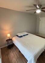 9423 Fairdale Ln in Houston, TX - Building Photo