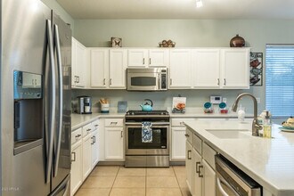 1546 E Azalea Dr in Gilbert, AZ - Foto de edificio - Building Photo