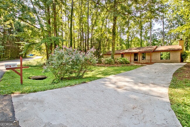 property at 11 Logwood Ln
